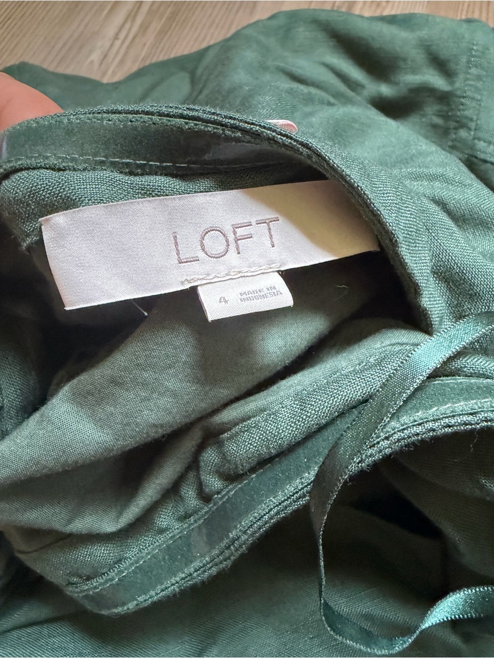 Set strapless top and a skirt LOFT Olive Green Maxi Skirt - Picture 4 of 8